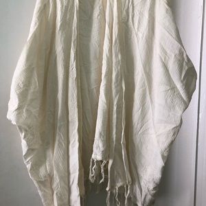 Billabong wrap/shawl/tunic